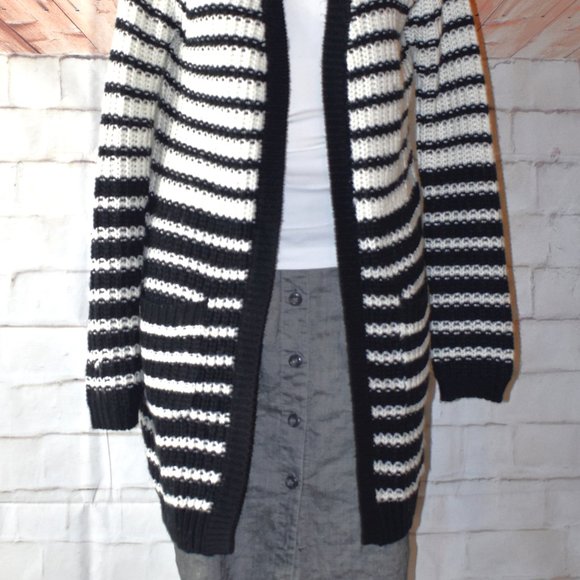 Mosaic & Co Women's Open Front Cardigan - Picture 2 of 9